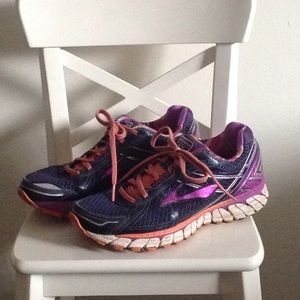 Brooks running sneakers